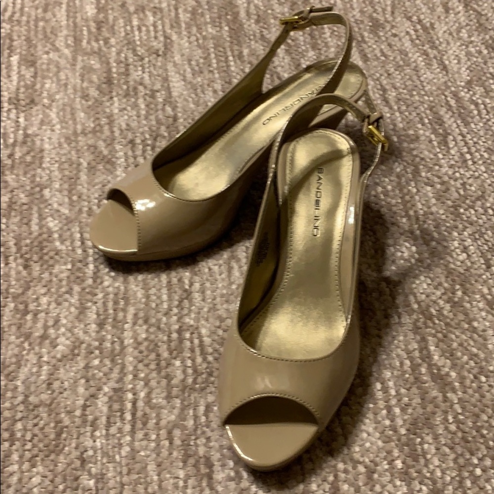 Tan patent leather sandals